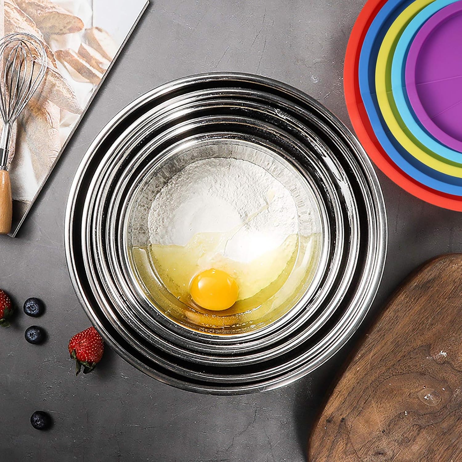 Stainless Steel Mixing Bowl Set with Airtight Lids, 5 Pieces P587