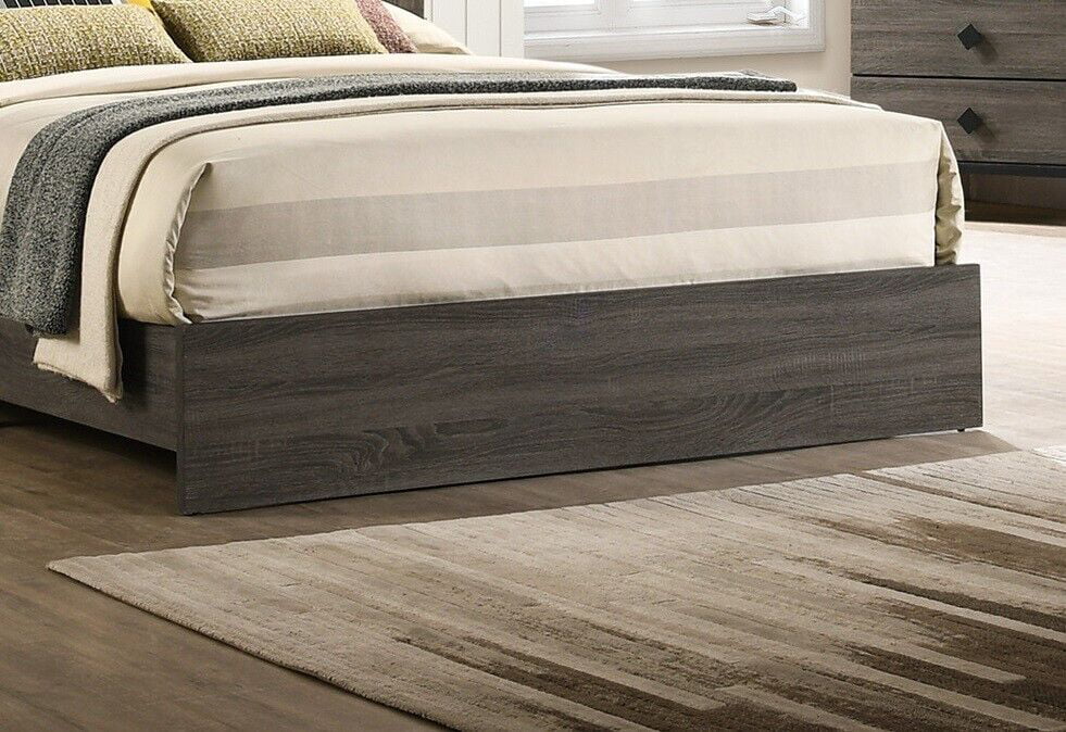 Queen Size Bed with 2 Nightstands Gray Finish Wooden Bedroom Set F71428