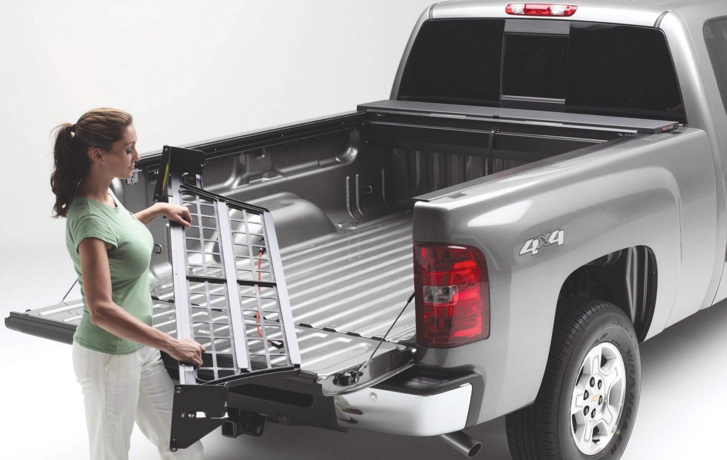 Roll-N-Lock CM262 Cargo Manager Rolling Truck Bed Divider T676270