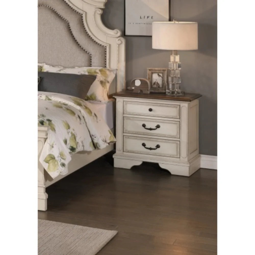 Polished White Wooden Nightstand with 3 Drawers Z5014