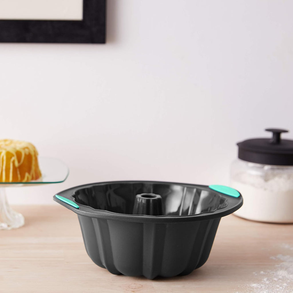 Trudeau Structured Silicone Fluted Bundt Pan, 8 1/2 Cup, Grey & Mint L464