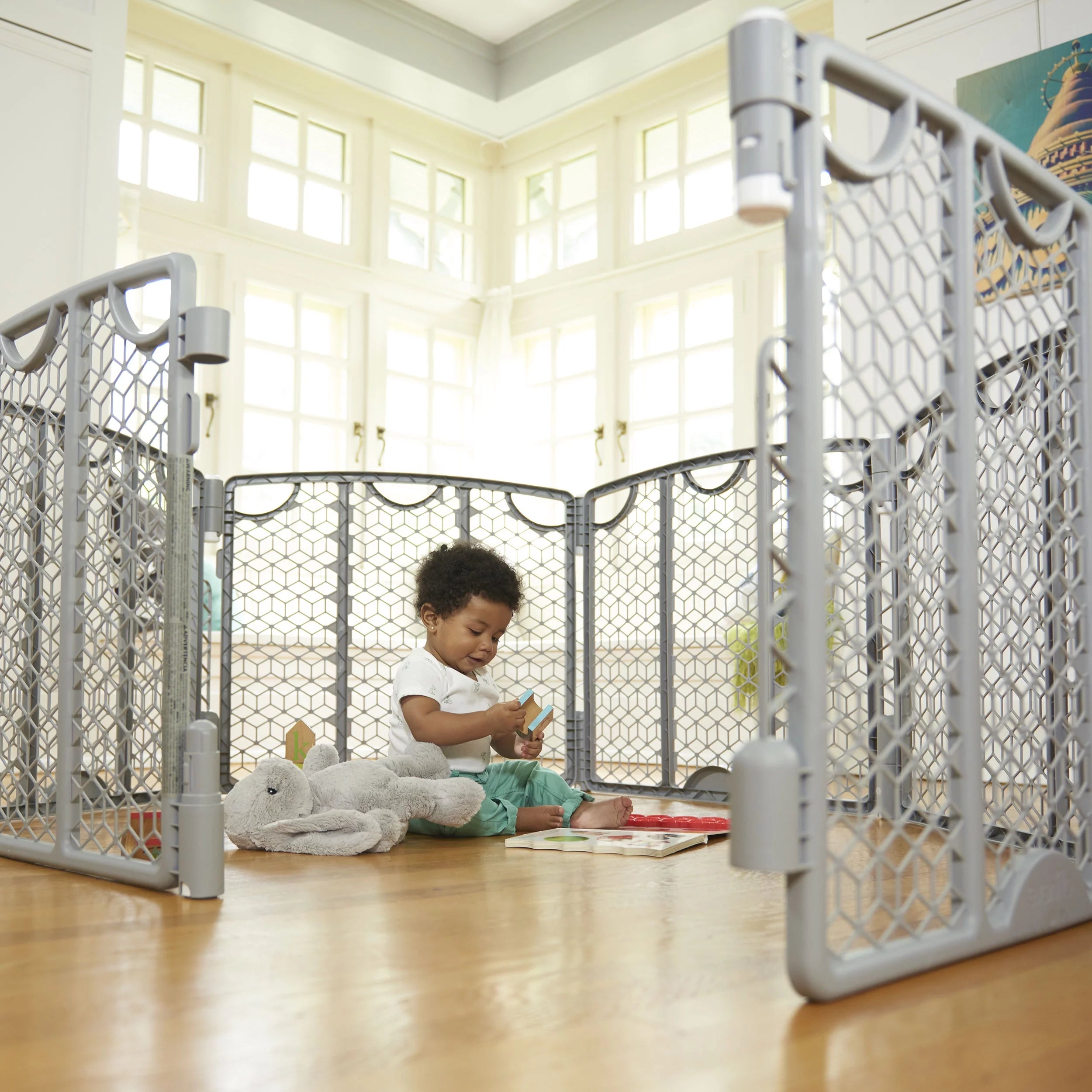 Evenflo Versatile Play Space Freestanding Gate, 6 Panels, Cool Gray U1200