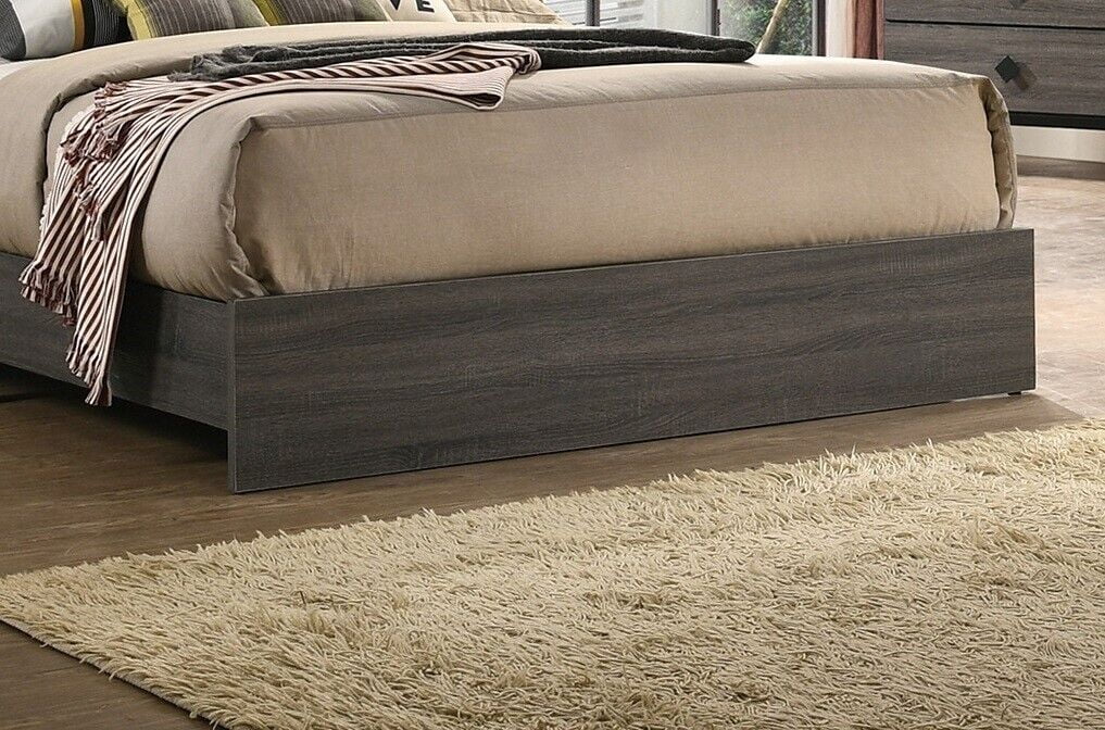 Queen Size Bed with 2 Nightstands Gray Finish Wooden Bedroom Set F71428